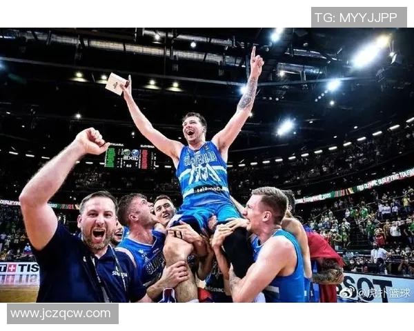 虎扑CBA专区：足球与网球的精彩讨论与分析